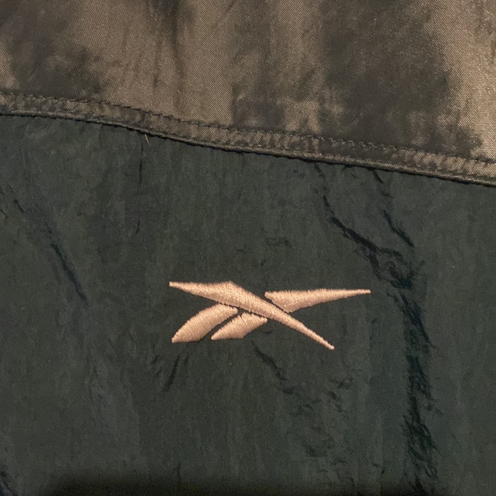 Mens Reebok Jacket. - Picture 5 of 11